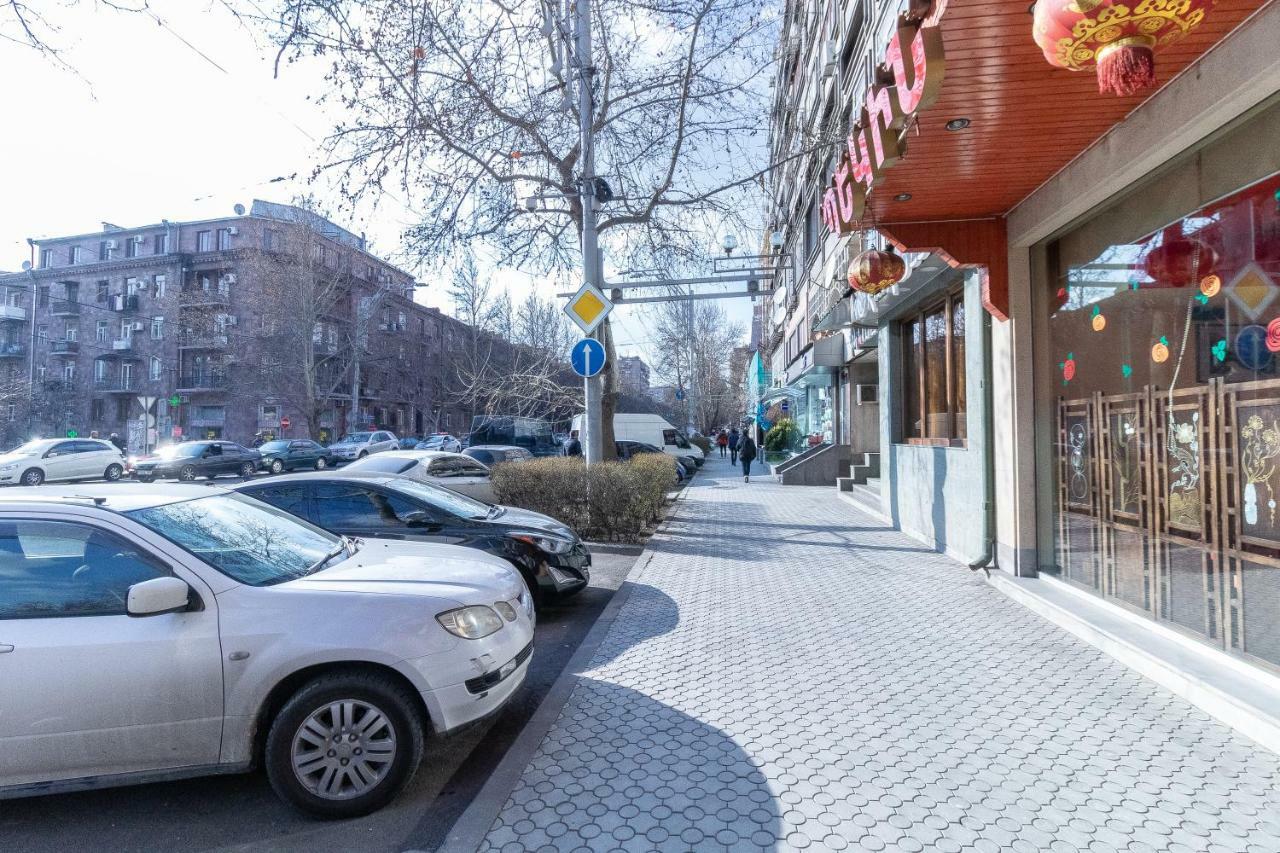 Stay Inn Apartments On 33 Sayat-Nova Avenue Ереван Екстериор снимка