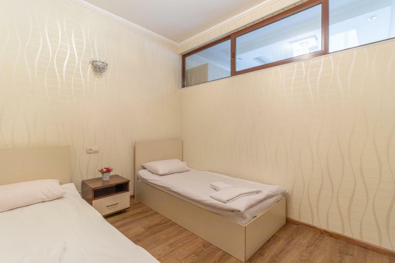 Stay Inn Apartments On 33 Sayat-Nova Avenue Ереван Екстериор снимка