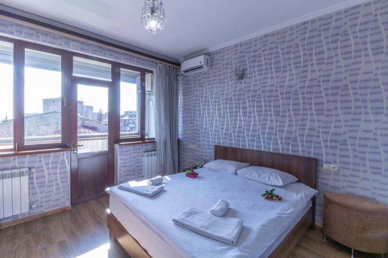 Stay Inn Apartments On 33 Sayat-Nova Avenue Ереван Екстериор снимка